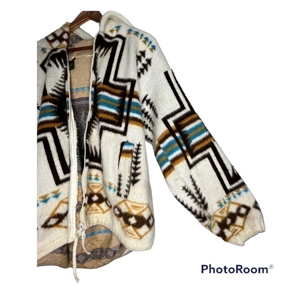 TEJIDOS Himalaya Wool Aztec Print Fuzzy Hoodie Jacket - Picture 2 of 7